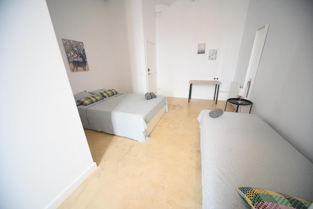 Nice Room Close To Sagrada Familia Barcelona Bagian luar foto